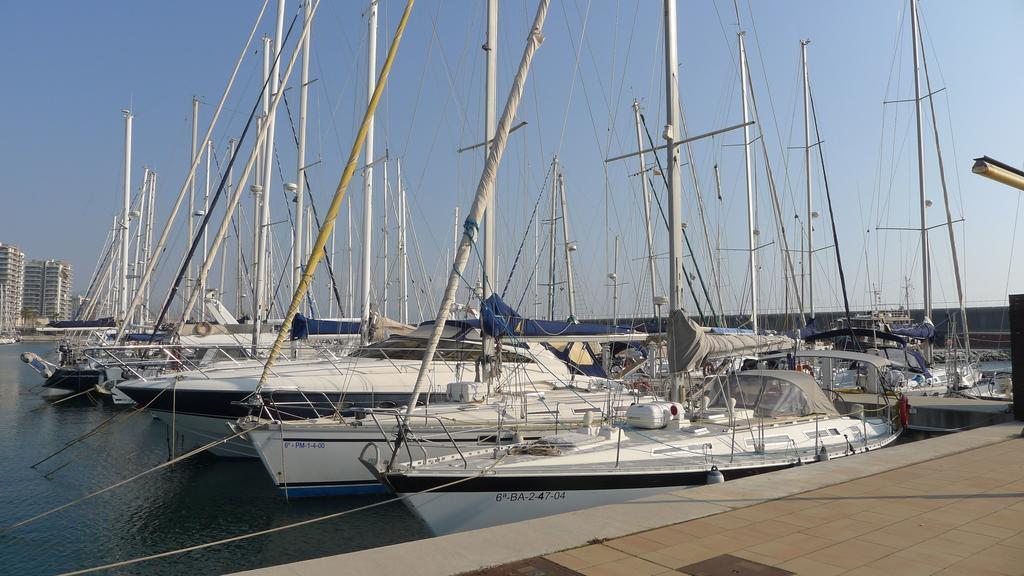 Alexandra'S Beach-Port Badalona Chambre photo