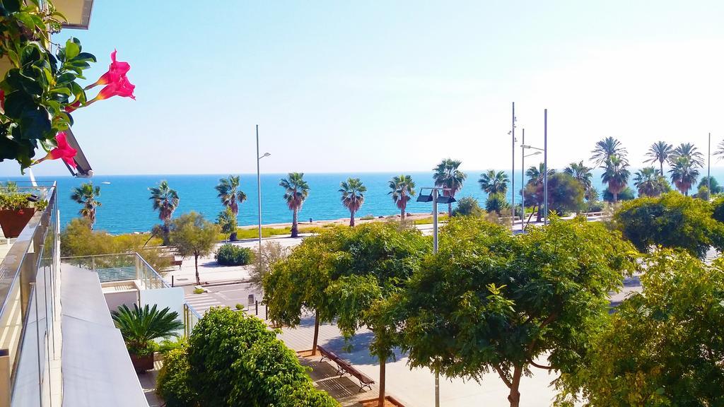 Alexandra'S Beach-Port Badalona Extérieur photo