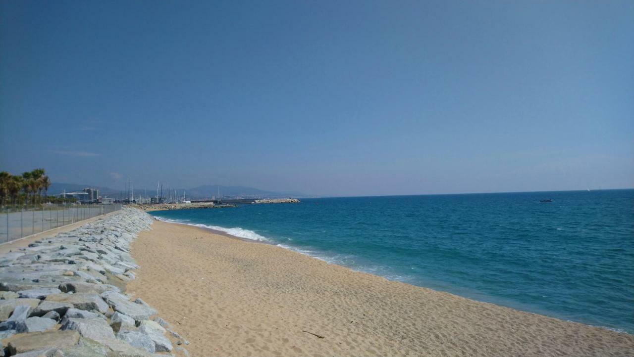 Alexandra'S Beach-Port Badalona Extérieur photo